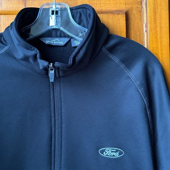 Black Men’s Eddie Bauer Pullover w/Ford Logo - Picture 3 of 12